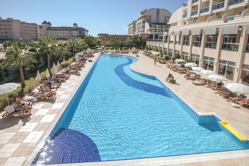 Titan Select Hotel Konaklı Esterno foto